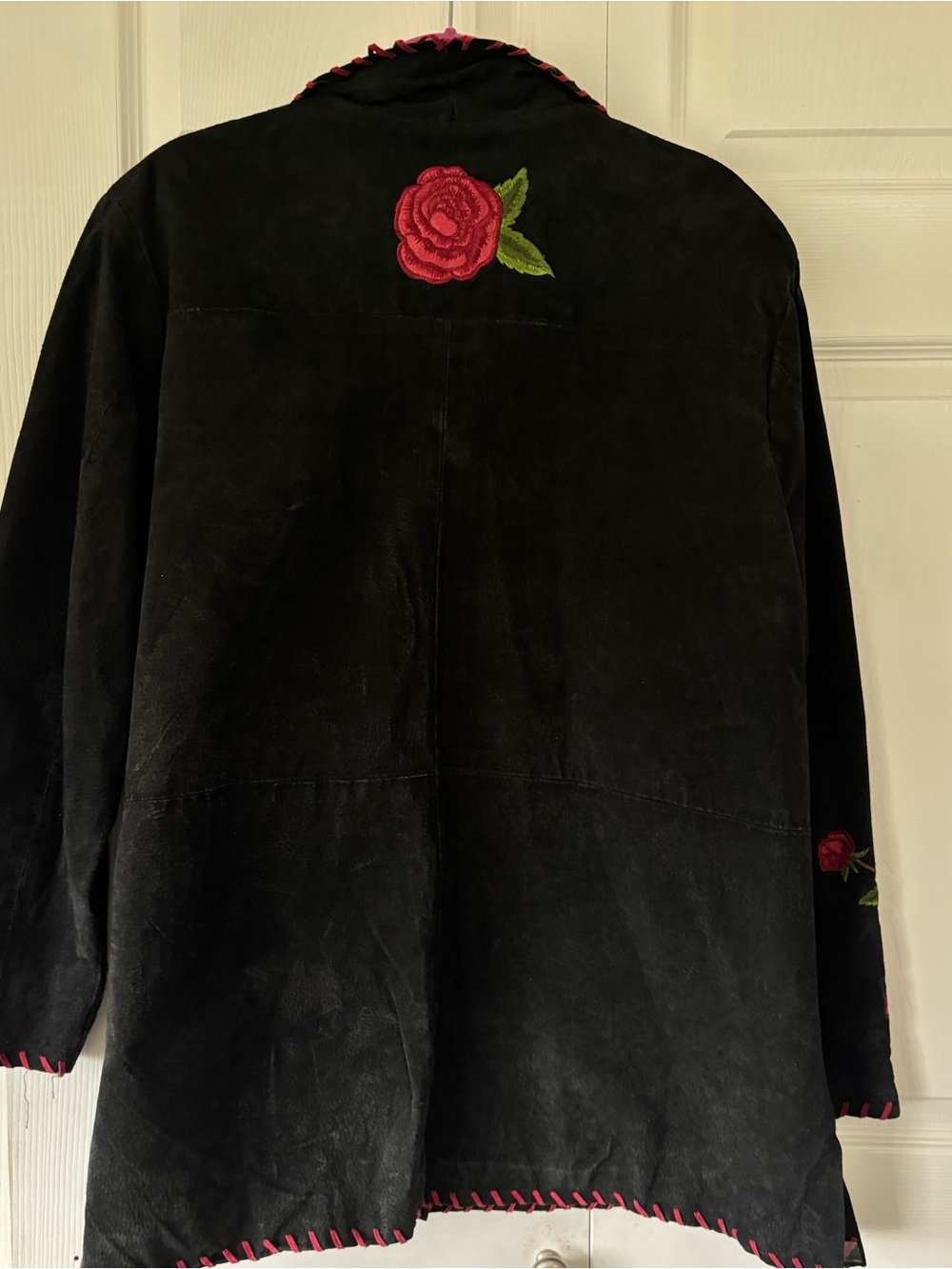 Cracker Barrel Black Suede Jacket with Red Rose Embroidery - Picture 3 of 10
